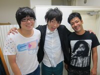 10月14日（日）、渋谷・ヨシモト∞ホールにて開催される「無限大学園 学園祭2012」の学園祭実行委員会。左から、ライス関町、LLR福田、エリートヤンキー橘。