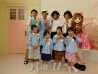 「リカちゃん ハッピー×3スクール」の出演者達。(c)TOMY