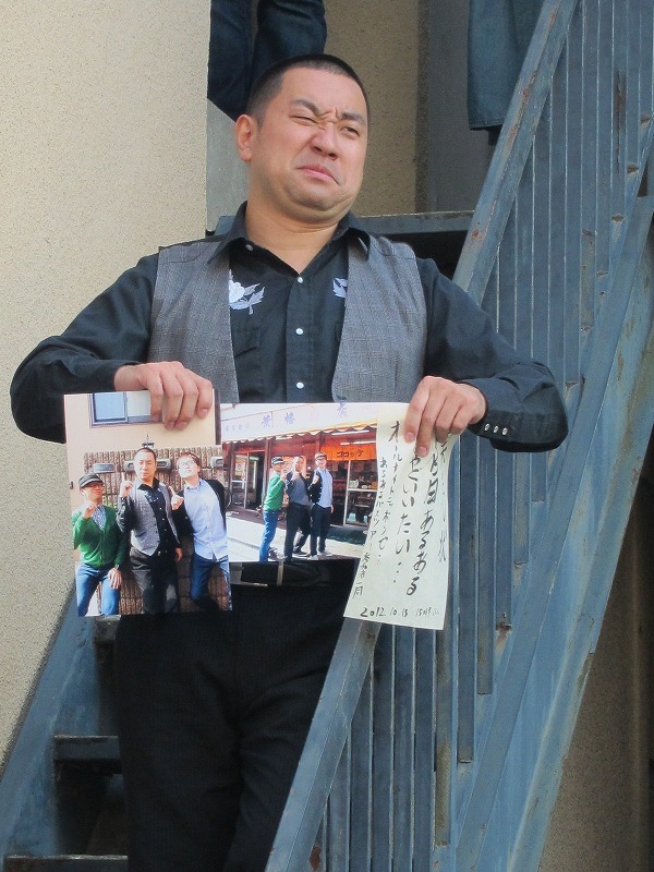 オードリー春日に宣戦布告に向かうRG。手には果たし状と春日衝撃の写真が。