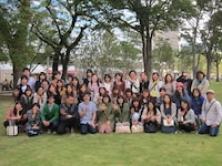 レイザーラモンRGの「お客さんの中に芸人がいるがえこひいきせず他のお客さんと一緒にひたすらあるある聴いてもらうミステリーバスツアー」。どきどきキャンプ佐藤とラバーガール飛永も参加。