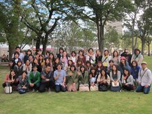 レイザーラモンRGの「お客さんの中に芸人がいるがえこひいきせず他のお客さんと一緒にひたすらあるある聴いてもらうミステリーバスツアー」。どきどきキャンプ佐藤とラバーガール飛永も参加。