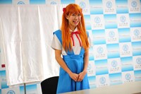 桜 稲垣早希 (c)吉本興業