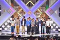 「平成24年度 NHK新人演芸大賞」の演芸部門本選に登場した8組。(c)NHK