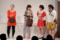 吉本新喜劇女優陣による女性だけの新喜劇「おんなだけでもいいですか？」第1回公演の様子。(c)フォトプロ
