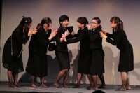 吉本新喜劇女優陣による女だけのプロデュース公演「おんなだけでもいいですか？」第2回公演の様子。(c)フォトプロ