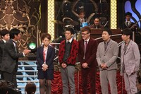 オープニングトークの様子。(c)吉本興業