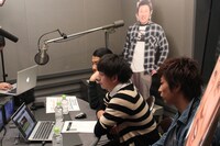 「頑張れ！秋山くん」に出演したパンサー。(c)吉本興業