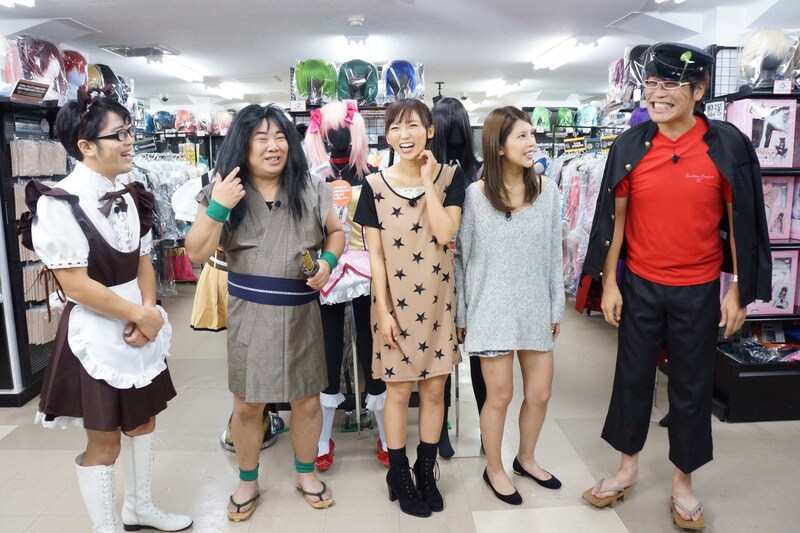 「アニメのキカク」の「アニメをコスプレっちゃおう☆キカク PART2」に出演する（左から）ドランクドラゴン、吉木りさ、坂口杏里、古坂大魔王。(c)ひかりTV