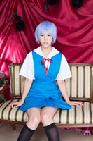 コスプレに挑戦する坂口杏里。(c)ひかりTV
