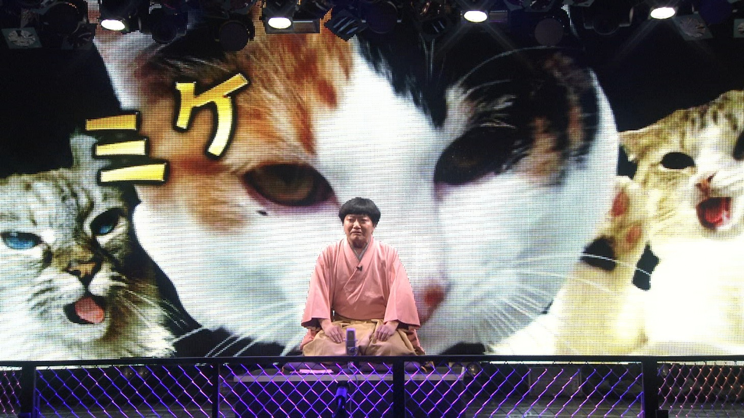 春風亭百栄。写真は2012年3月の「RFC落語ファイトクラブ」第1弾の模様。