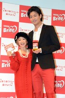矢口真里（左）と中村昌也（右）夫妻。