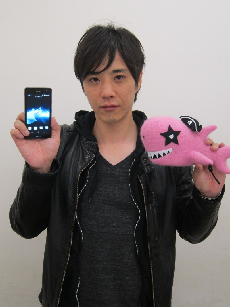 ドコモの新サービス「しゃべってキャラ」の「よしもと芸人しゃベキャラ」に参加したライセンス藤原。「よしもと芸人しゃベキャラ」は、よしもと芸人の動画配信サイト・JOOKEYにて販売中。