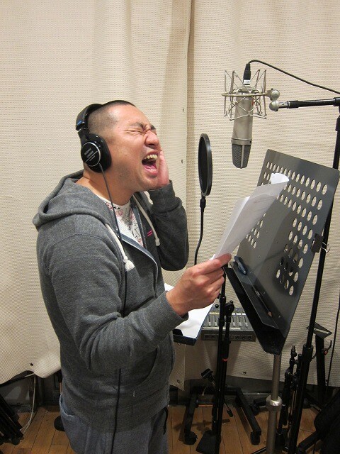 DVD用のレコーディングを行ったレイザーラモンRG。