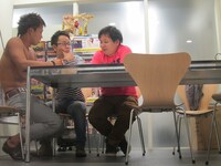 吉本百年物語の噂話をする市川ラジオ。