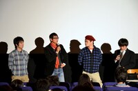 「バカリズム THE MOVIE」DVD発売記念イベントの模様。左から、おかゆ太郎、カンケ、ニイルセン、バカリズム。