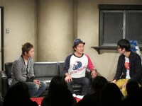 純愛から風俗の話までなんでも話す大和とすーなか。純愛の話が思いつかず頻尿に悩むヒロシ。