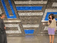 幽霊の麻衣子演じるスパイク小川。「コレ以上、アナタノアルアルヲ、聞キタクアリマセン」と、般若麻衣子の口調も完璧。