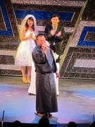 麟平と遙香さんの結婚を祝うRG。「結婚あるある」を「年賀状が増える」と歌った。