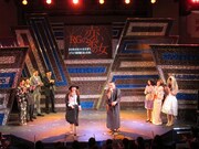 バービーボーイズを熱唱した2人。RGは「俺と歌った女は随喜の涙さ。当然だろ歌い方を徹底的に改造したんだからな」と得意満面。しかしそれを厚子は演技と否定。