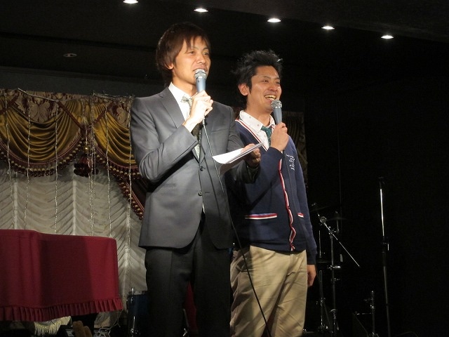 MCは若月。観客と拍手の練習をしていると、間違えて東村山の職員が出てきてしまうハプニングも。