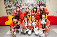 千秋楽を迎えた吉本百年物語11月公演「深夜のキラ星～スター誕生～」。(ｃ)吉本興業