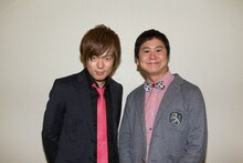 「日清食品 THE MANZAI 2012」決勝大会に進出したウーマンラッシュアワー。