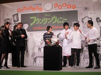 本格的な実験にビビる3人。