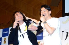 狩野英孝（左）とバナナマン設楽（右）。