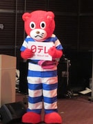 日本テレビ開局60年キャンペーンの会見に登場したダベア。