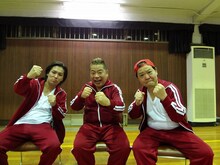 「上島・出川・狩野『笑いの神に愛された男たち』」に出演する狩野英孝、出川哲朗、ダチョウ倶楽部・上島。