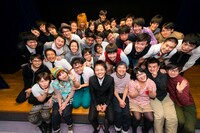 「NOTTV笑STAGE人力舎ライブ『Spark』」に出演するプロダクション人力舎の所属芸人達。