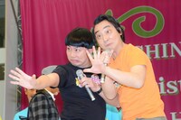 チョコレートプラネット松尾とジャングルポケット斉藤（左から）。