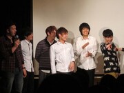 この日はニコ生配信も実施。カメラの前のBL好きに向かってポーズを決める場面も。