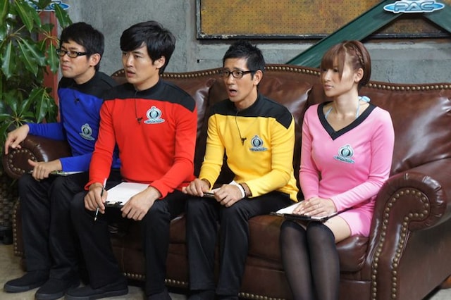 「お願い！宇宙人」に出演している（左から）ビビる大木、劇団ひとり、アンタッチャブル柴田、手島優。(c)BeeTV