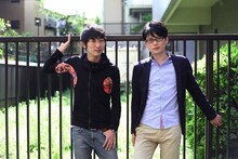 「最前線」掲載のNON STYLE石田連載「NON STYLE 石田の明語」。フォトグラファー / 松本美枝子