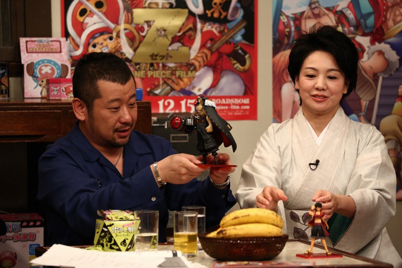 （左から）ケンドーコバヤシと森荷葉（和文化プロデューサー）。(c)フジテレビ