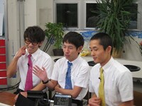 GyaO!の生配信番組「よしログ」でMCを務めたBコース。