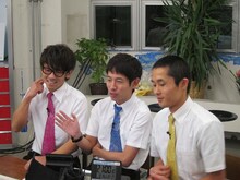 GyaO!の生配信番組「よしログ」でMCを務めたBコース。