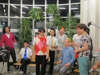 断衣装により、ポロシャツの袖を切ったBコース。「オードリー春日みたい」と大爆笑。