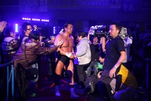 長州小力の退場後、満を持して登場した長州力（中央）。