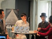 DVD「オカンと、オトンと、芸人と。」発売記念トーク番組の様子。