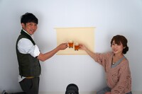 左から石田明（NON STYLE）、SAWA。