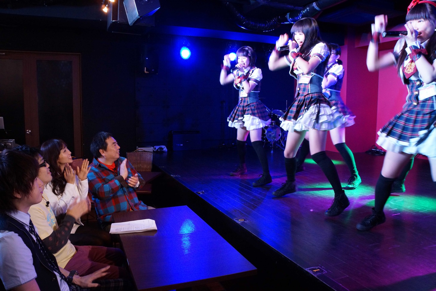 「AKIHABARA バックステージpass」での一場面。(c)ひかりTV