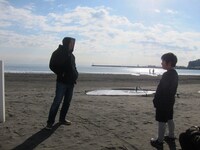 息子・武丸に演技指導をするRG。