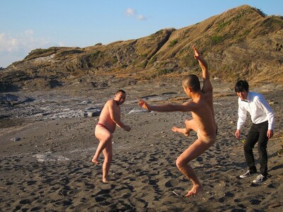 2013年3月6日発売のレイザーラモンRGのソロDVD「GREATEST HITS＜グレイテスト・ヒッツ＞」のために行われた「RG VS ハブ ジャッジ熊谷」の収録。