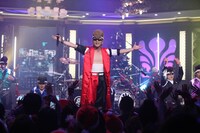 氣志團(c)吉本興業