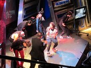 森三中・黒沢が乱入し、K-POP熱唱。