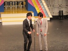 歌のお兄さんのような漫才で会場を沸かせた井下好井。