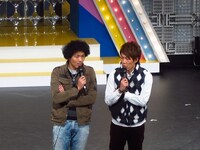 MCのトータルテンボス。