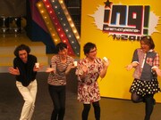 あげは・あめ子率いる女装芸人たちによる2丁目のコール。